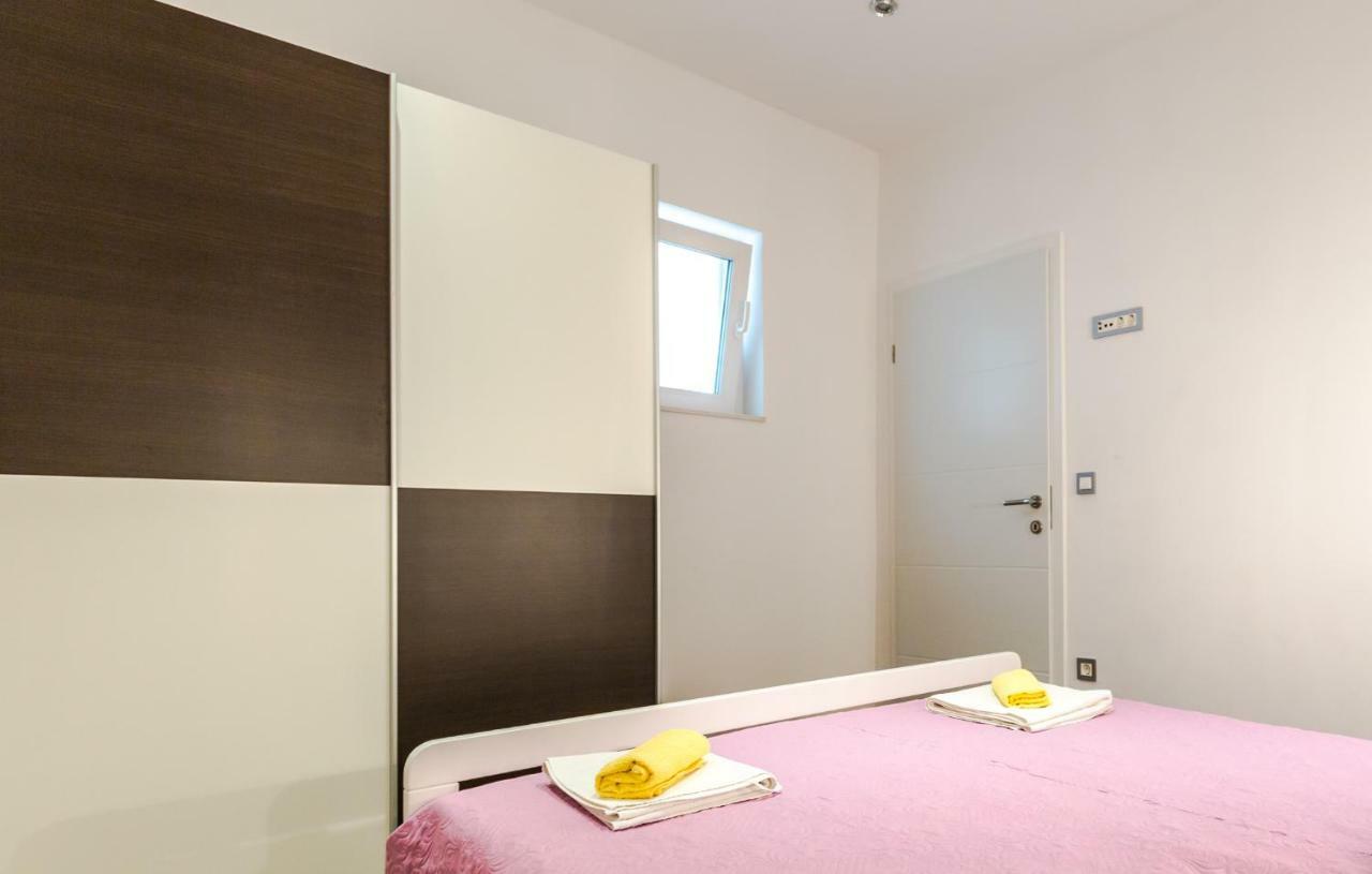 Apartments Klara Makarska Ngoại thất bức ảnh